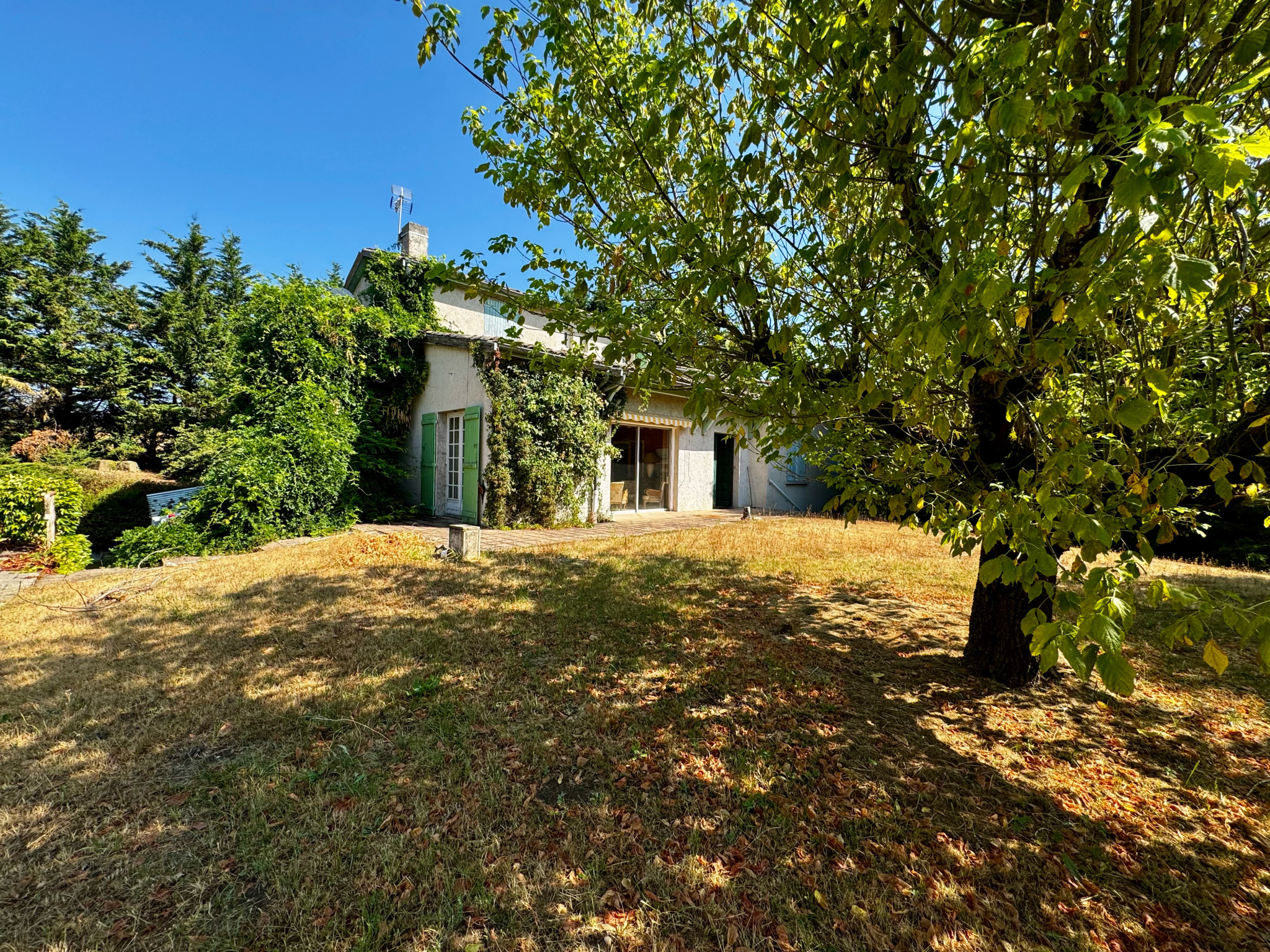Maison de 222m2 avec terrain de 5712m2