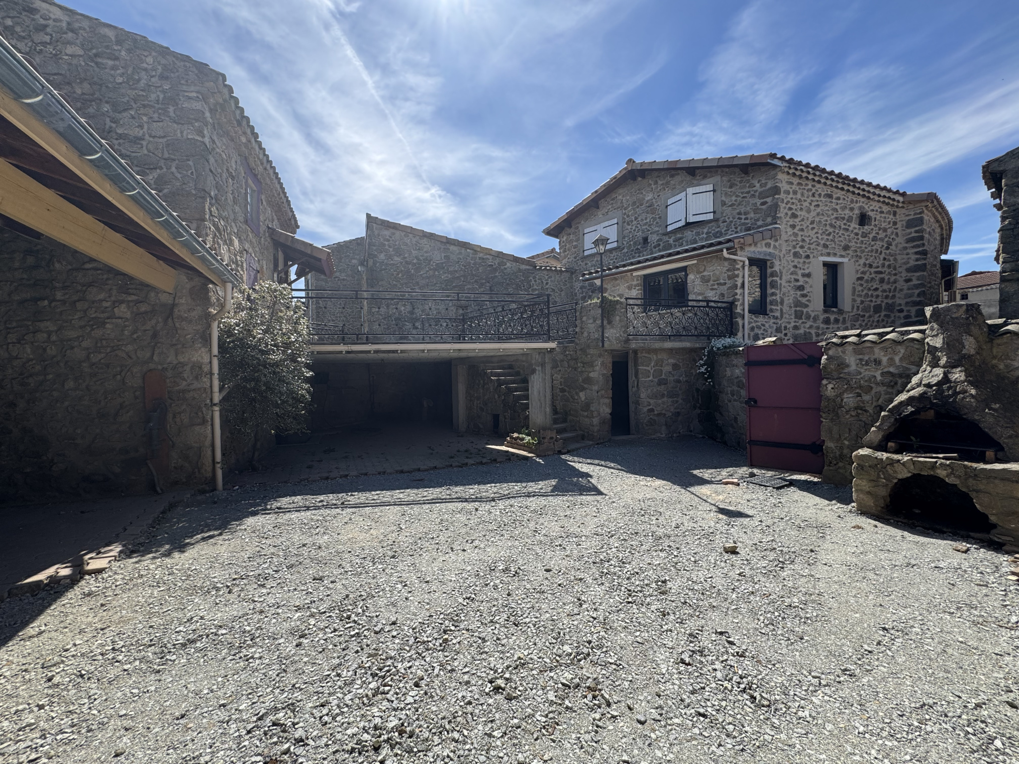 Maison de village 112m2 avec 3 chambres et jardin à SAINT CY