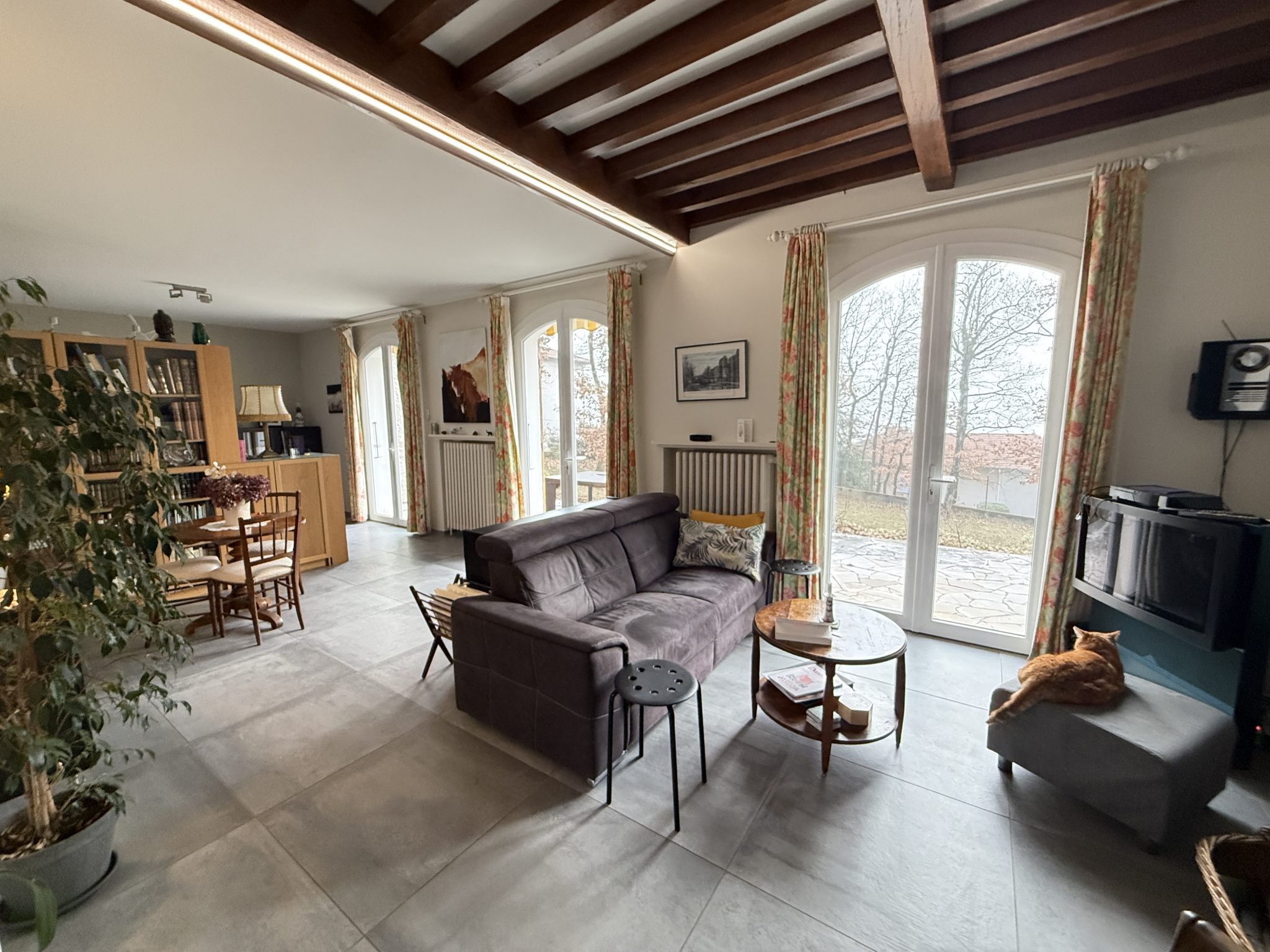Maison - 162 m2 - 6 pièces